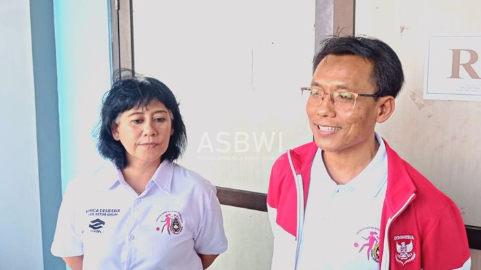 Dua pengurus ASBWI, Monica Desideria dan Zulkarnaen.