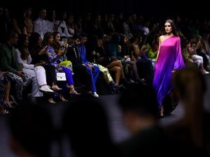 Dubai Fashion Week Diluncurkan, Siap Jadi Salah Satu Kiblat Mode Dunia Dubai Fashion Week Diluncurkan, Siap Jadi Salah Satu Kiblat Mode Dunia