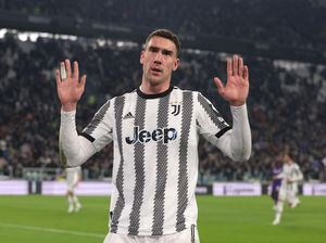 9 Fans Atalanta yang Rasis ke Vlahovic Dihukum 9 Fans Atalanta yang Rasis ke Vlahovic Dihukum