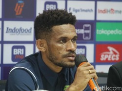 Performa Melorot, Ada Apa dengan Ricky Kambuaya?