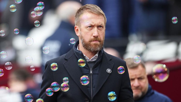 LONDON, ENGLAND - FEBRUARY 11: Graham Potter, Manager of Chelsea, looks on prior to the Premier League match between West Ham United and Chelsea FC at London Stadium on February 11, 2023 in London, England. (Photo by Chelsea Football Club/Chelsea FC via Getty Images)