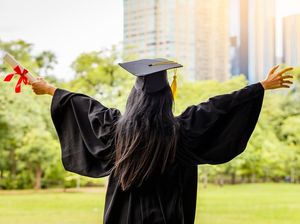 10 Jurusan Kuliah dengan Gaji Paling Kecil Berdasarkan Riset 10 Jurusan Kuliah dengan Gaji Paling Kecil Berdasarkan Riset