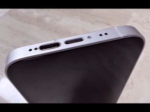 Gokil! iPhone 12 Mini Ini Punya Port Lightning dan USB-C Gokil! iPhone 12 Mini Ini Punya Port Lightning dan USB-C