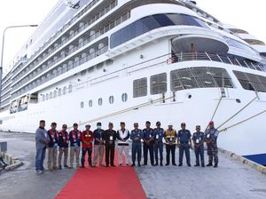 Kapal Pesiar Angkut 510 Turis Asing Bersandar di Buleleng, Diajak City Tour