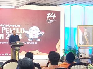 KPU Gelar Kirab Setahun Menuju Pemilu 2024 di 7 Titik RI KPU Gelar Kirab Setahun Menuju Pemilu 2024 di 7 Titik RI
