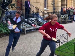 7 Kontes Makanan Paling Aneh yang Pernah Diselenggarakan di Dunia