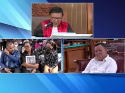 Ekspresi Kuat Maruf Dengar Pertimbangan hingga Vonis: Sempat Tersenyum