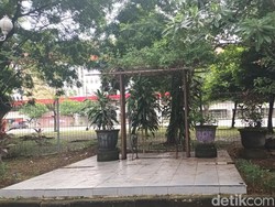 Dilapori Fasum Stadion Manahan Hilang, Gibran: Kursine Ojo Dijupuk Plis!