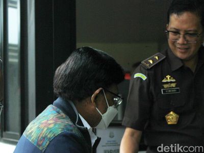 Menkominfo Tiba di Kejagung untuk Diperiksa Soal Kasus Korupsi BTS