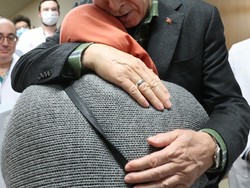 Momen Erdogan Temui Tim Penyelamat Gempa Turki di Hatay