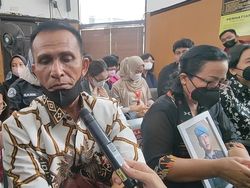 Ayah Yosua Harap Kuat-Ricky Divonis Pasal Pembunuhan Berencana