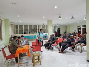 22 Pasangan Kena Razia Valentine di Surabaya, 1 Pria Ditinggal Pacarnya 22 Pasangan Kena Razia Valentine di Surabaya, 1 Pria Ditinggal Pacarnya
