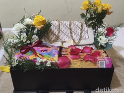 Valentine Momen Berkah Perajin Hampers di Sidoarjo