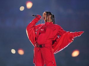 Chord Gitar Lagu di Album Anti Rihanna: Work, Kiss It Better, Needed Me