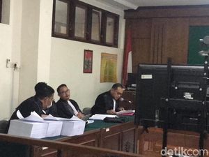 Sidang Suap Izin Apartemen Jogja, Ajudan Haryadi Dituntut 4 Tahun Bui