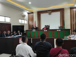 Sidang Praperadilan Eks Walkot Blitar Samanhudi Hanya Berlangsung 15 Menit