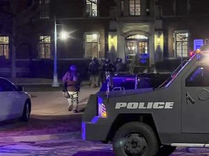 Penembakan Brutal di Universitas AS, 3 Orang Tewas-Pelaku Kabur