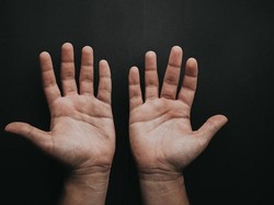 Benarkah Tangan Berkeringat Tanda Penyakit Jantung? Ini Penjelasannya