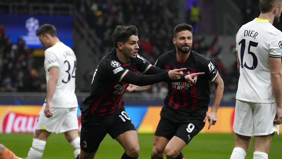 AC Milan menang 1-0 atas Tottenham Hotspur di leg pertama babak 16 besar Liga Champions (Foto: AP/Luca Bruno)