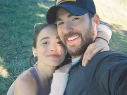 Pernikahan Chris Evans dan Alba Baptista, Digelar Tertutup-Ponsel Tamu Disita