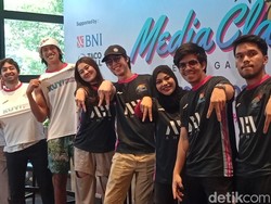 Gisella Anastasia Cs vs Aurel Hermansyah Cs Tanding Olahraga Pantai