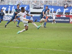 Statistik Persib Vs PSM: Juku Eja Bikin 9 Tembakan Lewat 24% Penguasaan Bola