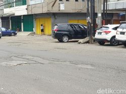 Janji Bobby Benahi Jalan Berlubang di Medan dalam 2 Tahun Belum Tercapai