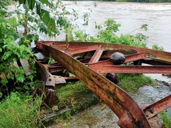 Jembatan di Barru Putus gegara Banjir, Pemkab Siapkan Bus Sekolah bagi Siswa