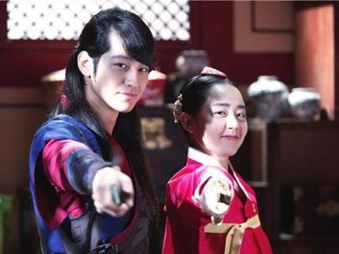 Kim Bum dan Moon Geun Young