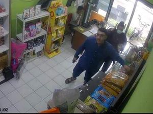 Komplotan Turis Curi Uang Bermodus Tukar Duit Kembali Beraksi di Gresik.