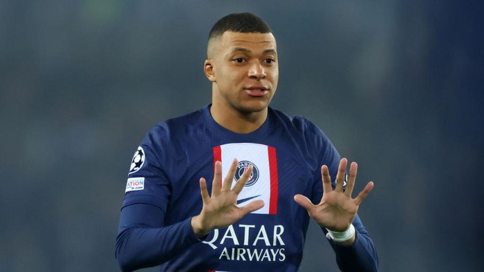 PARIS, FRANCE - FEBRUARY 14:  Kylian Mbappe of Paris Saint Germain during the UEFA Champions League round of 16 leg one match between Paris Saint-Germain and FC Bayern Munchen at Parc des Princes on February 14, 2023 in Paris, France. (Photo by Marc Atkins/Getty Images)