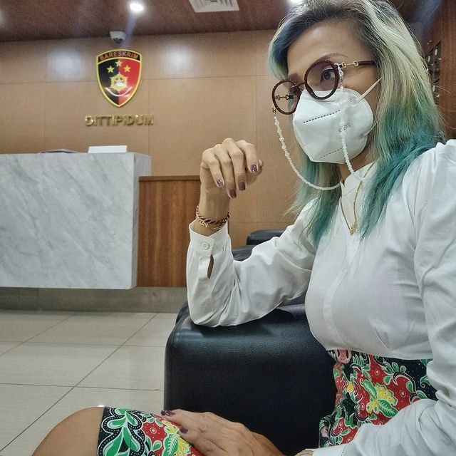 Liza Marielly Djaprie