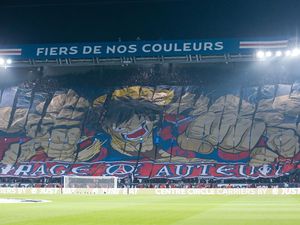 Gomu-gomu Luffy One Piece di Laga PSG Vs Bayern Gomu-gomu Luffy One Piece di Laga PSG Vs Bayern