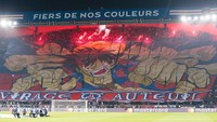 Gambar tersebut merupakan koreografi yang dilakukan fans Paris Saint-Germain untuk mengintimidasi lawan. (Foto: Getty Images/Eurasia Sport Images)