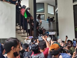 Penggemar Rayakan Vonis 1,5 Tahun Bui Richard Eliezer, Puji Keputusan Hakim