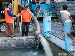 Satu Desa di Pasuruan Masih Banjir, Mesin Pompa Difungsikan Agar Cepat Surut
