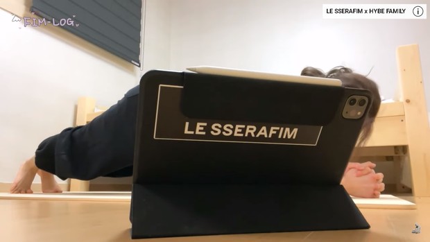 Plank/ Foto: Youtube.com/ LE SSERAFIM Plank