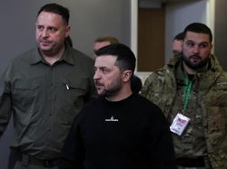Rusia Gempur Ukraina Timur, Zelensky Serukan Bantuan Militer Dipercepat