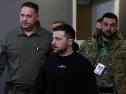 Rusia Gempur Ukraina Timur, Zelensky Serukan Bantuan Militer Dipercepat