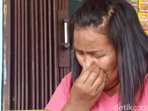 Tante Yosua Menangis Dengar Vonis 1,5 Tahun Eliezer: Terlalu Rendah Tante Yosua Menangis Dengar Vonis 1,5 Tahun Eliezer: Terlalu Rendah