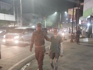 Pemkot Medan Razia Manusia Silver yang Kini Diharamkan MUI Sumut Pemkot Medan Razia Manusia Silver yang Kini Diharamkan MUI Sumut