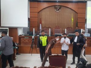Bharada Eliezer Tiba, Ruang Sidang Riuh