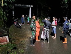 Terancam Longsor, Warga Dua Kecamatan di Pacitan Mengungsi