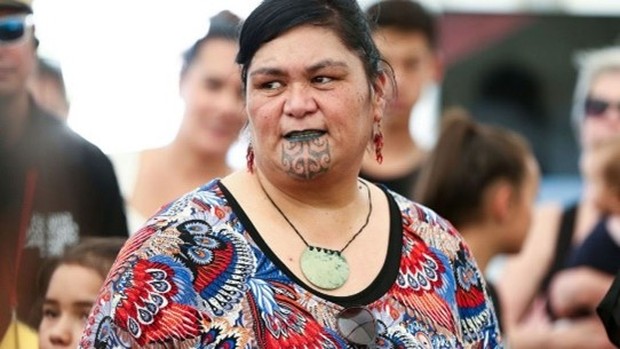 Menato wajah dan dagu menjadi standar kecantikan di Selandia Baru khususnya suku Māori