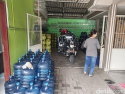 Turis Pencuri Uang Bermodus Tukar Duit Sasar Toko Polisi di Gresik, Tapi Gagal