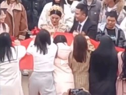 Viral Barisan Sakit Hati Gelar Protes di Pernikahan Mantan, Ini Alasannya