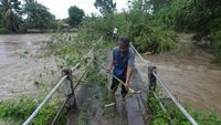 Wilayah Klaten Diterjang Banjir, Rendam Sekolah Hingga Jembatan