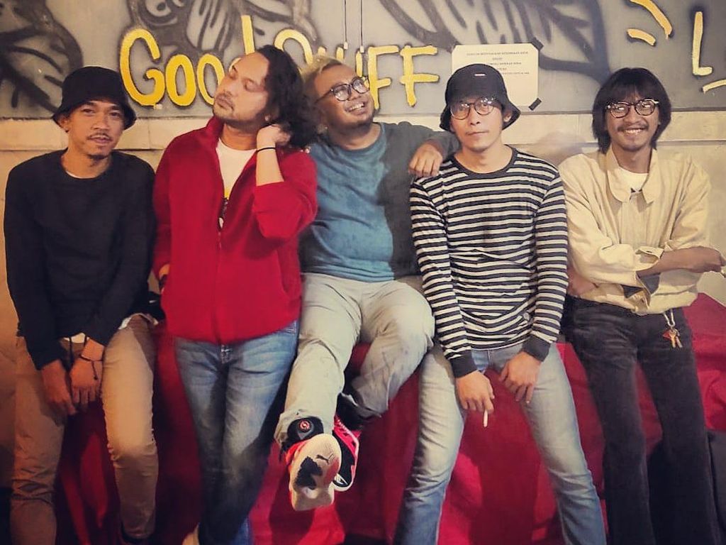 Kenalan Sama Auto Fiksi, Band yang Terbentuk dari Keragaman Selera Musik Kenalan Sama Auto Fiksi, Band yang Terbentuk dari Keragaman Selera Musik