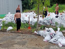 Waspada! Bengawan Solo Bojonegoro Siaga Kuning, Sandbag-Doorlock Disiapkan