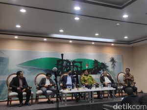 Masinton: PDIP Bisa ke KKIR-KIB, Kalau Koalisi Perubahan Mohon Maaf Bang Masinton: PDIP Bisa ke KKIR-KIB, Kalau Koalisi Perubahan Mohon Maaf Bang